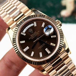Rolex DayDate Rose Kasa Baget Taşlı Super Clone