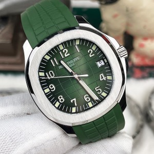 Patek Philippe Aquanaut Yeşil Silikon Kordon Super Clone 