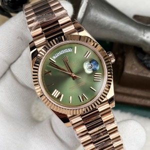  Rolex DayDate Rose Kasa Yeşil Roma Rakamlı Kadran Super Clone	