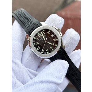Patek Philippe / Patek Philippe Aquanaut 5167A-001 Date Siyah Silikon Kordon ETA