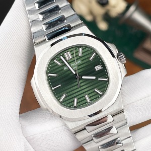 Patek Philippe Nautilus Yeşil Kadran Slim Kasa