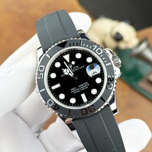  Rolex Yacht-Master Gümüş Kasa Silikon Kordon Siyah Kadran Super Clone ETA	